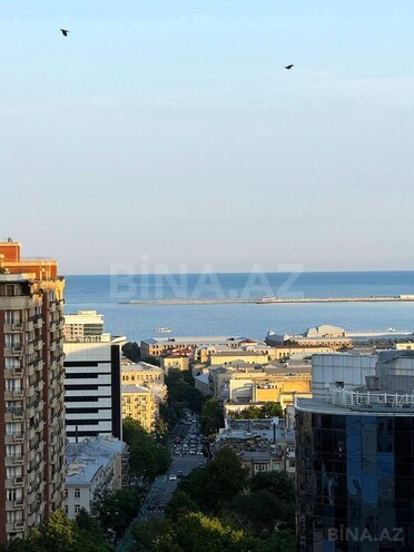 İcarəyə verilir 3 otaqlı yeni tikili 190 m², 28 May m., photo 1 from 28