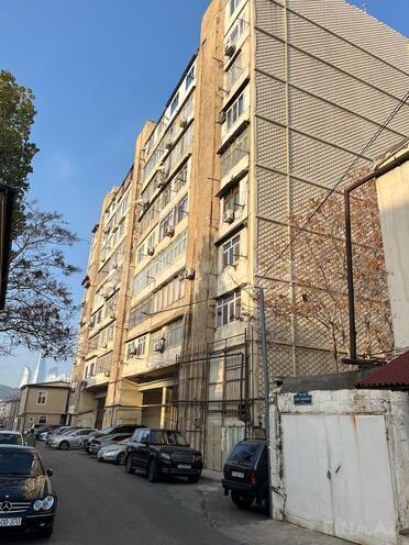 Satılır 3 otaqlı köhnə tikili 75 m², Bayıl q., photo 16 from 17