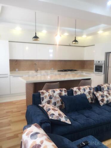 Сдаётся 3-комн. новостройка 160 м², пос. Бадамдар, photo 3 from 16