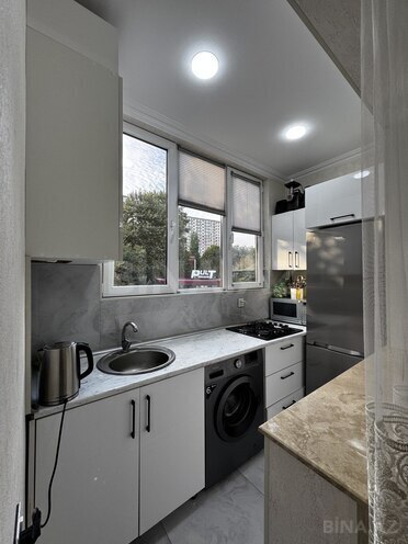 Satılır 2 otaqlı köhnə tikili 48 m², İnşaatçılar m., photo 4 from 9