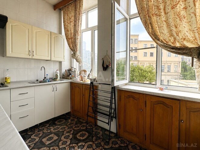 Satılır 2 otaqlı köhnə tikili 70 m², İçəri Şəhər m., photo 10 from 14
