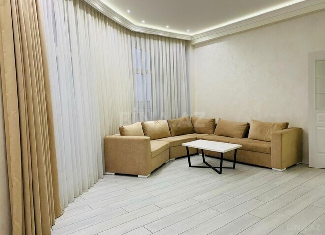 Satılır 3 otaqlı yeni tikili 130 m², İnşaatçılar m., photo 1 from 14