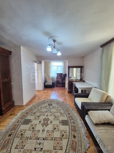 Продаётся 2-комн. вторичка 35 м², м. Иншаатчылар, photo 1 from 15
