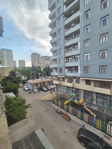 Satılır 3 otaqlı köhnə tikili 80 m², İnşaatçılar m., photo 3 from 30