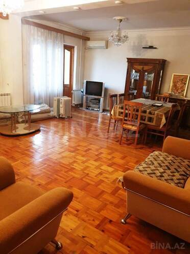Satılır 4 otaqlı köhnə tikili 100 m², Azadlıq Prospekti m., photo 1 from 14