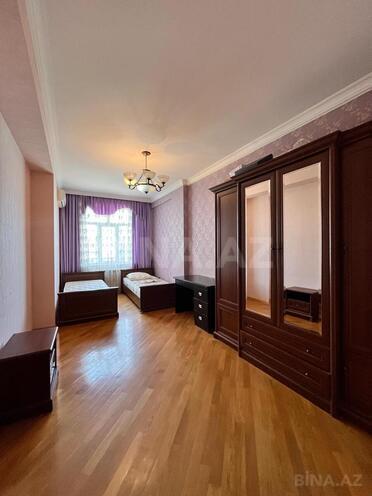 Сдаётся 3-комн. новостройка 150 м², м. Низами, photo 5 from 10