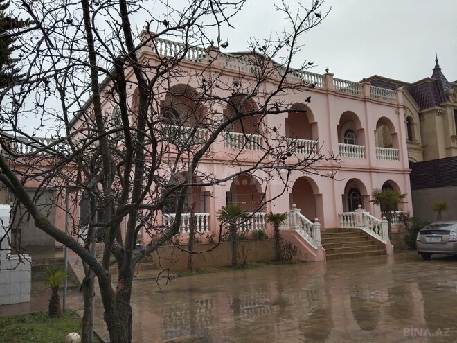 Satılır 8 otaqlı həyət evi/bağ evi 750 m², Badamdar q., photo 1 from 10