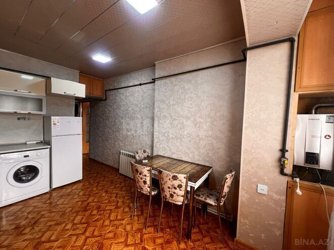 Satılır 2 otaqlı köhnə tikili 70 m², İnşaatçılar m., photo 10 from 17