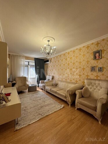 Продаётся 3-комн. вторичка 75 м², м. Ази Асланов, photo 1 from 18