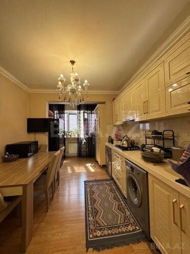 Продаётся 3-комн. вторичка 75 м², м. Ази Асланов, photo 7 from 18