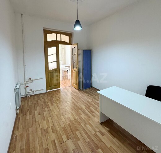 İcarəyə verilir 4 otaqlı köhnə tikili 130 m², Gənclik m., photo 5 from 17