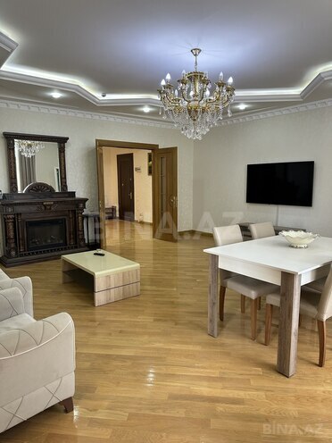 Сдаётся 3-комн. новостройка 175 м², м. Низами, photo 3 from 9