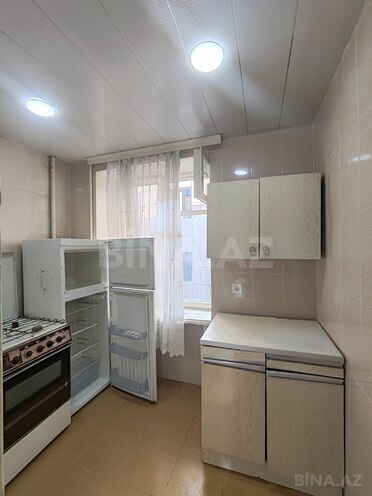 Satılır 1 otaqlı köhnə tikili 40 m², İnşaatçılar m., photo 5 from 13