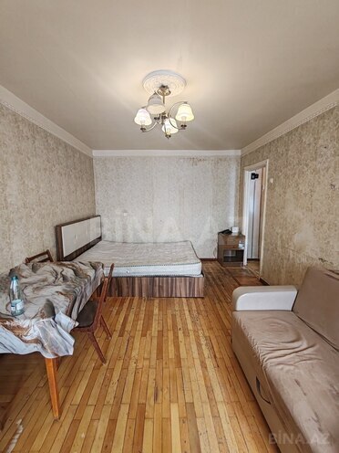 Satılır 1 otaqlı köhnə tikili 40 m², İnşaatçılar m., photo 3 from 13