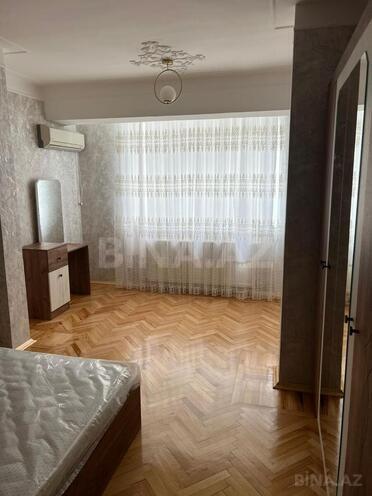 Продаётся 3-комн. вторичка 80 м², м. Низами, photo 6 from 15