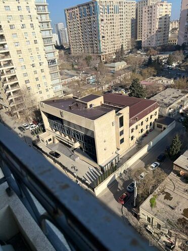 İcarəyə verilir 3 otaqlı yeni tikili 120 m², 28 May m., photo 10 from 14