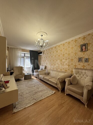 Продаётся 3-комн. вторичка 85 м², м. Ази Асланов, photo 1 from 17