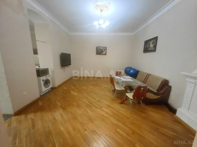 Satılır 4 otaqlı köhnə tikili 150 m², 28 May m., photo 19 from 26