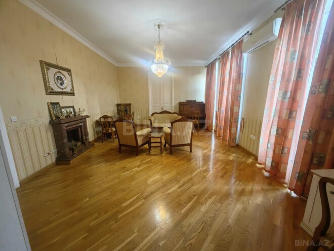Satılır 4 otaqlı köhnə tikili 150 m², 28 May m., photo 6 from 26