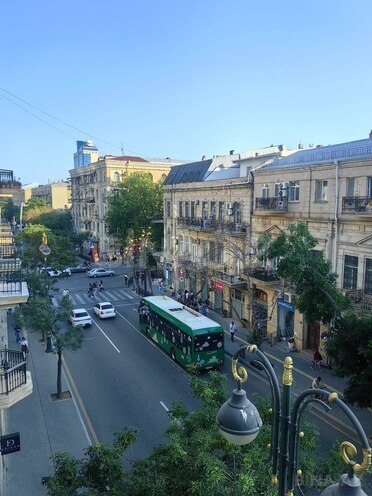 Satılır 4 otaqlı köhnə tikili 150 m², 28 May m., photo 10 from 26