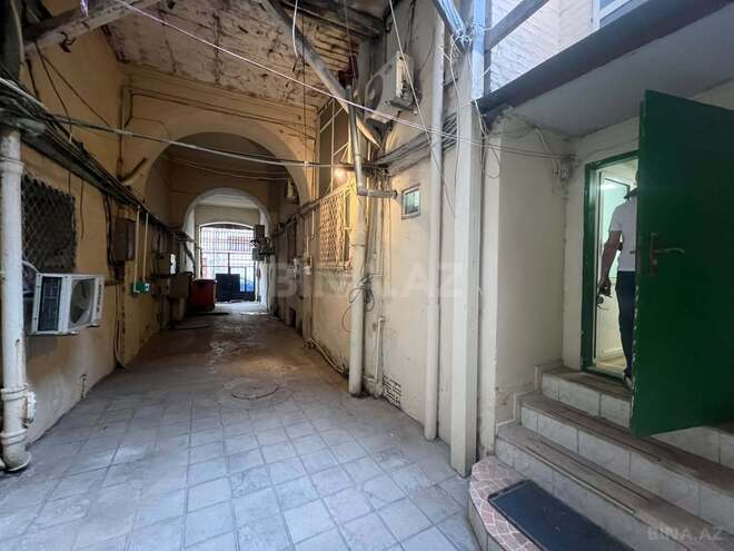 Satılır 2 otaqlı köhnə tikili 70 m², Sahil m., photo 16 from 18