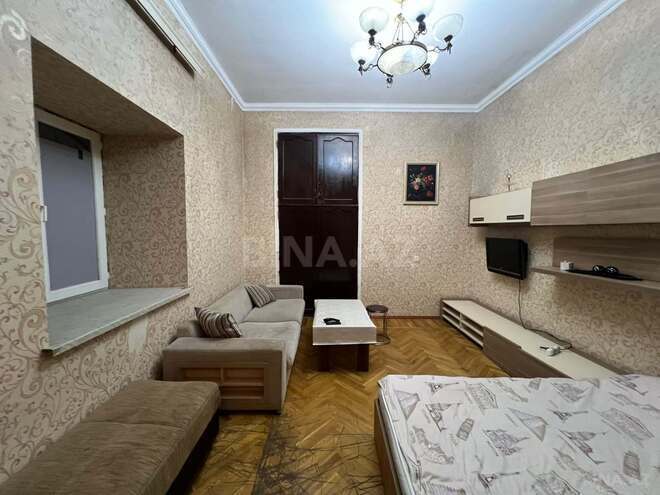 Satılır 2 otaqlı köhnə tikili 70 m², Sahil m., photo 3 from 18