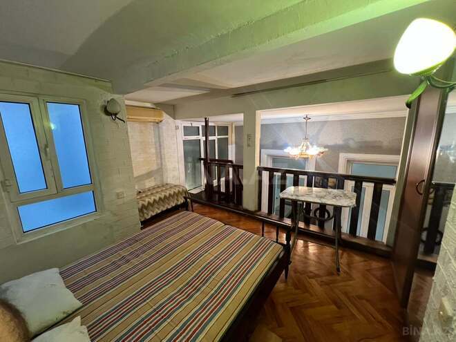 Satılır 2 otaqlı köhnə tikili 70 m², Sahil m., photo 8 from 18