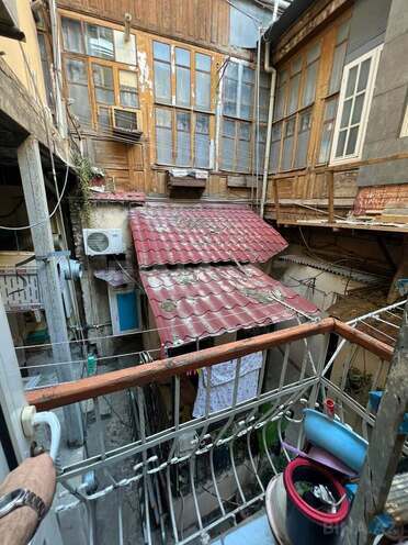 Satılır 2 otaqlı köhnə tikili 70 m², Sahil m., photo 17 from 18