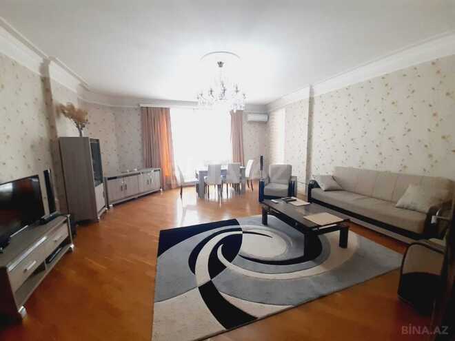 Сдаётся 3-комн. новостройка 135 м², м. Низами, photo 8 from 20