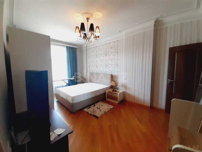 Сдаётся 3-комн. новостройка 135 м², м. Низами, photo 13 from 20