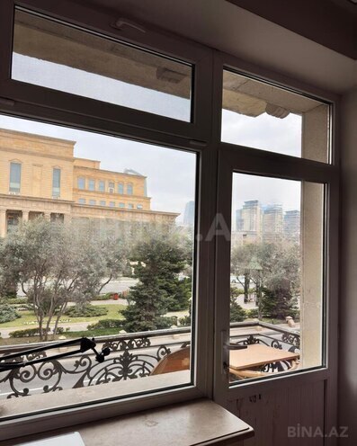 Продаётся 3-комн. вторичка 70 м², м. Шах Исмаил Хатаи, photo 7 from 13