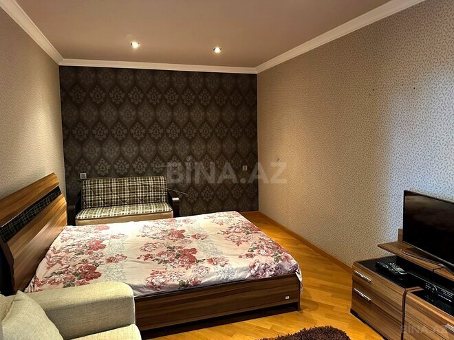 Satılır 2 otaqlı köhnə tikili 55 m², Bakıxanov q., photo 12 from 17