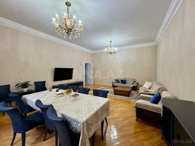 Satılır 7 otaqlı həyət evi/bağ evi 392 m², Qara Qarayev m., photo 4 from 32