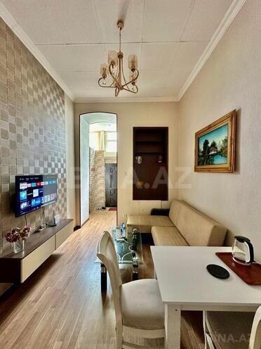 Satılır 3 otaqlı köhnə tikili 60 m², Sahil m., photo 8 from 17