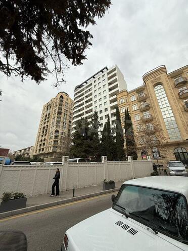 Satılır 4 otaqlı yeni tikili 220 m², Sahil m., photo 1 from 13