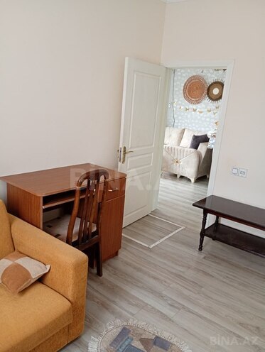 İcarəyə verilir 3 otaqlı həyət evi/bağ evi 90 m², İnşaatçılar m., photo 3 from 17