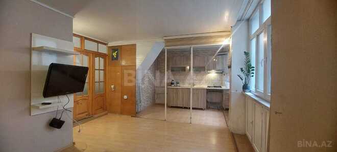 Satılır 2 otaqlı köhnə tikili 76 m², 28 May m., photo 1 from 24