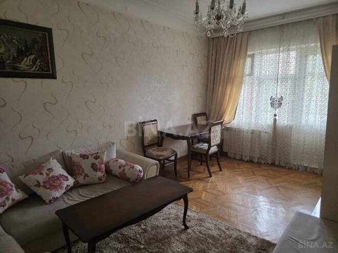 Satılır 3 otaqlı köhnə tikili 75 m², Azadlıq Prospekti m., photo 1 from 8