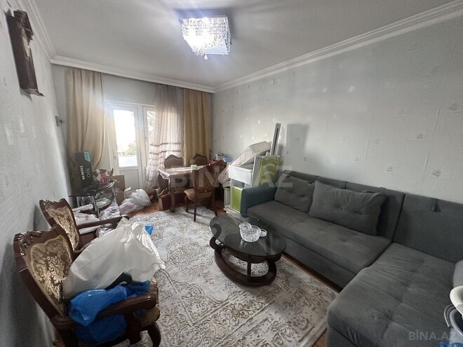 Satılır 2 otaqlı köhnə tikili 65 m², Qara Qarayev m., photo 1 from 8