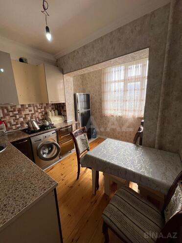 Satılır 2 otaqlı köhnə tikili 60 m², Qaraçuxur q., photo 7 from 12