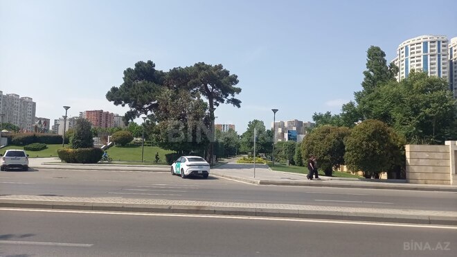 Satılır 3 otaqlı köhnə tikili 74 m², İnşaatçılar m., photo 12 from 15