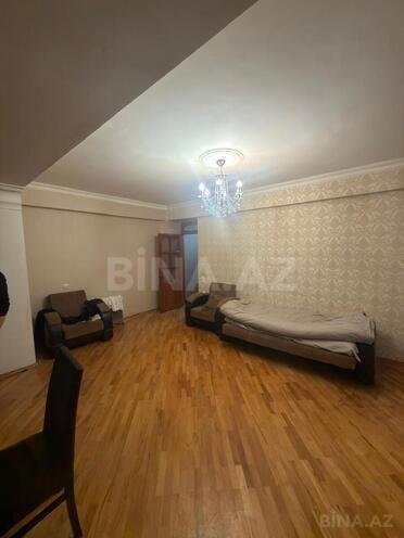 Продаётся 2-комн. вторичка 70 м², м. Элмляр Академиясы, photo 16 from 19