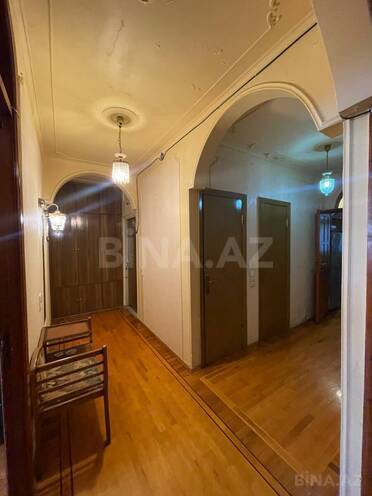 Satılır 5 otaqlı köhnə tikili 130 m², Azadlıq Prospekti m., photo 14 from 19
