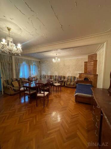 Satılır 5 otaqlı köhnə tikili 130 m², Azadlıq Prospekti m., photo 1 from 19