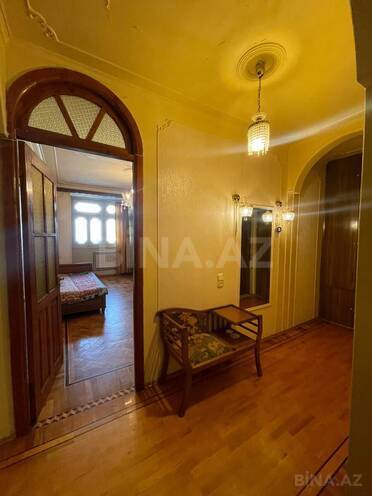 Satılır 5 otaqlı köhnə tikili 130 m², Azadlıq Prospekti m., photo 16 from 19