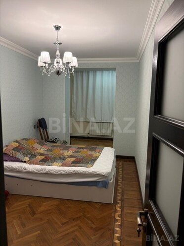 Satılır 4 otaqlı köhnə tikili 105 m², Qara Qarayev m., photo 9 from 19