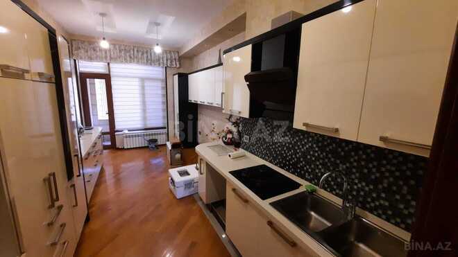 Satılır 3 otaqlı yeni tikili 170 m², 28 May m., photo 1 from 6