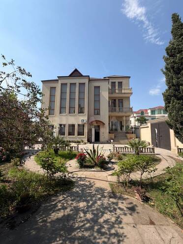 Satılır 9 otaqlı həyət evi/bağ evi 600 m², M.Ə.Rəsulzadə q., photo 1 from 22