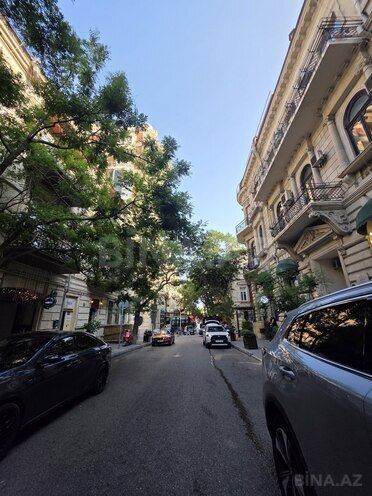 Satılır 5 otaqlı köhnə tikili 130 m², Sahil m., photo 3 from 22