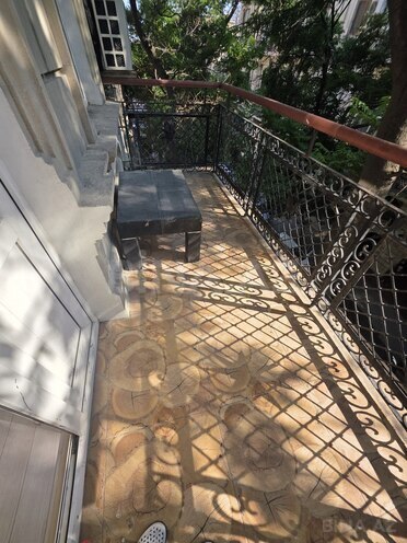 Satılır 5 otaqlı köhnə tikili 130 m², Sahil m., photo 21 from 22